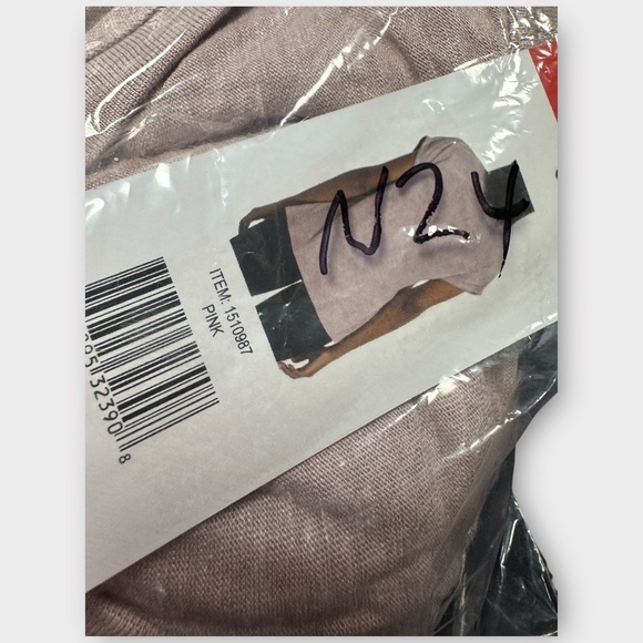 NWT Jessica Simpson Women’s V-Neck Soft Jersey Knit Top – Size Medium – Pink - Picture 3 of 3